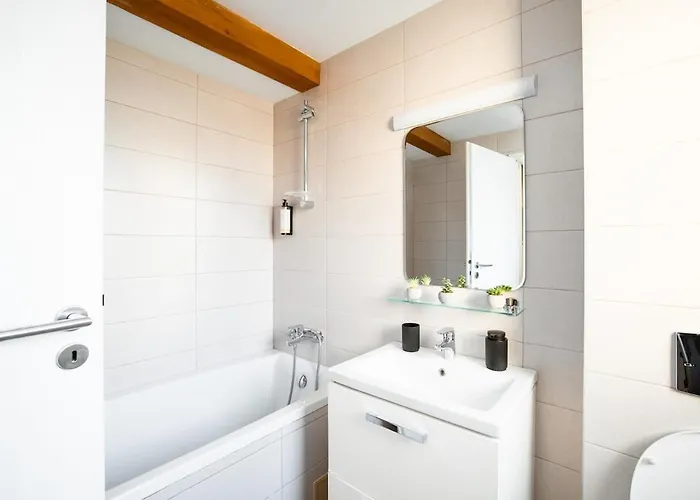 Urban Loft Old Town 26